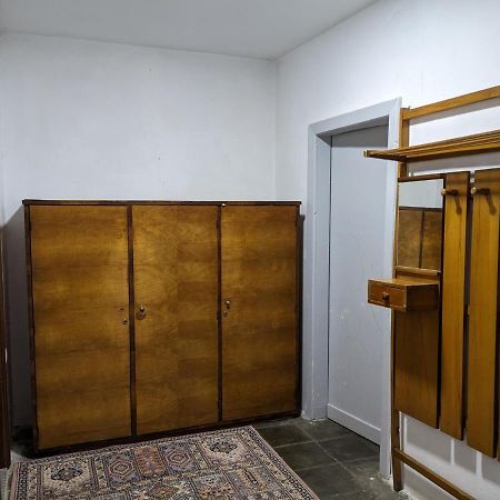 Communist Style Room Shkodër Esterno foto