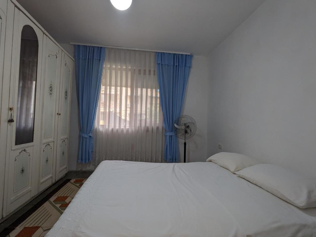 Communist Style Room Shkodër Esterno foto