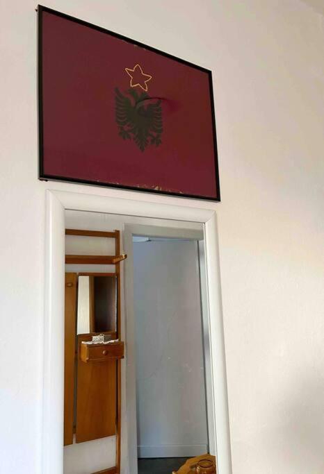 Communist Style Room Shkodër Esterno foto